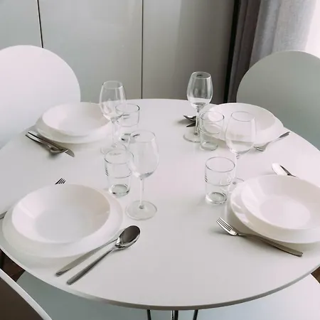 On Dacha Kovalevskoho 121 Апартаменти *
